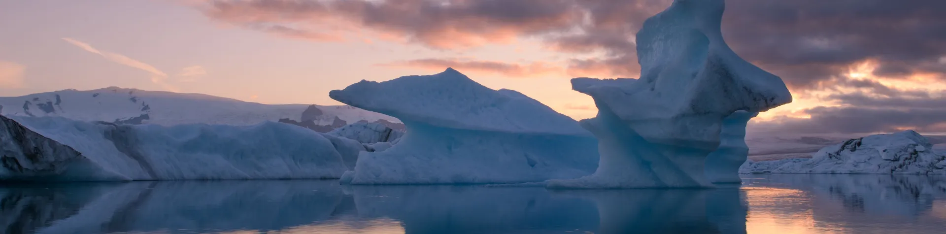 Jökulsárlón Glacial Lagoon & Diamond Beach