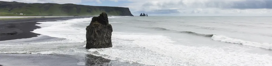 lavastrand, reynisdrangar, island